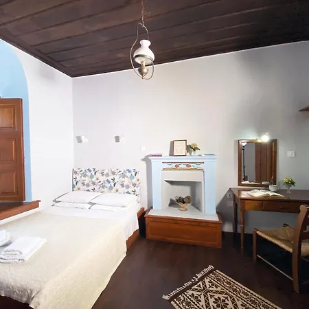 Alatinos Hotel Pinakátai