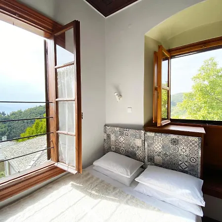 Alatinos Hotel Pinakátai