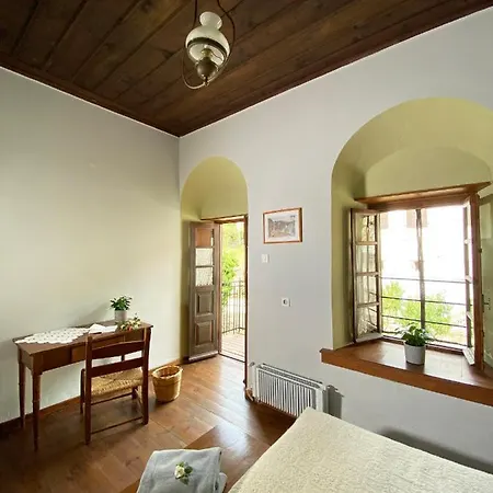Hotel Alatinos Pinakátai